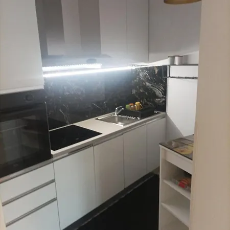 Apartment Apartman Konfort 2+2 *