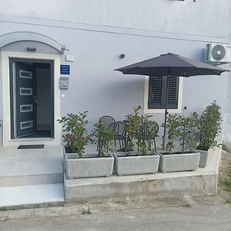 Apartman Konfort 2+2 Pula