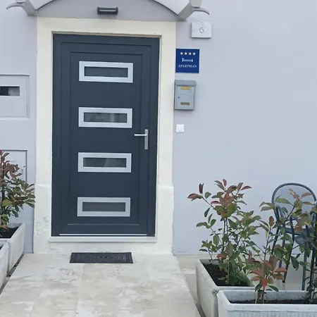 شقة Konfort 2+2 *