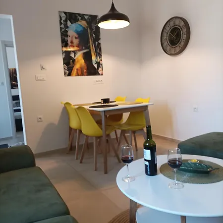 Konfort 2+2 Appartement *